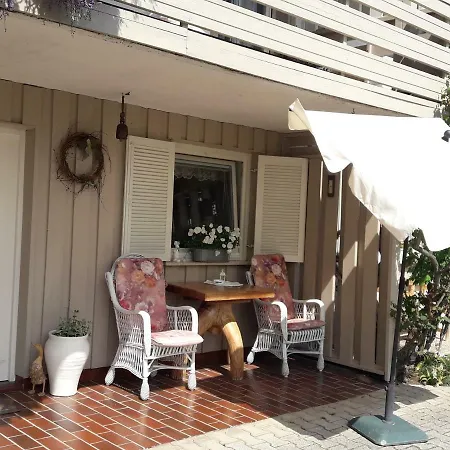 Paradise Apartment *